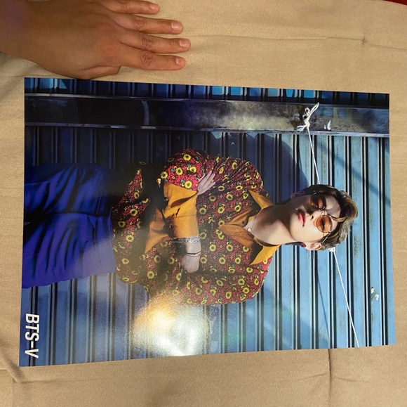 Taehyung poster - Picture 2 of 3